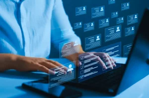 Comparing Customer Data Management Software: The Features That Define Fleet Success 